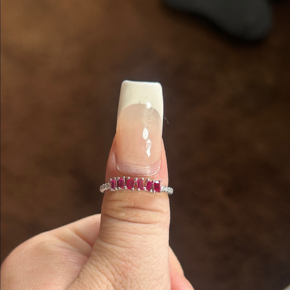 Elegant Silver and Pink Gemstone Ring
